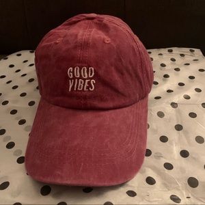 🆕  Vivian Roe Good Vibes heather red baseball hat